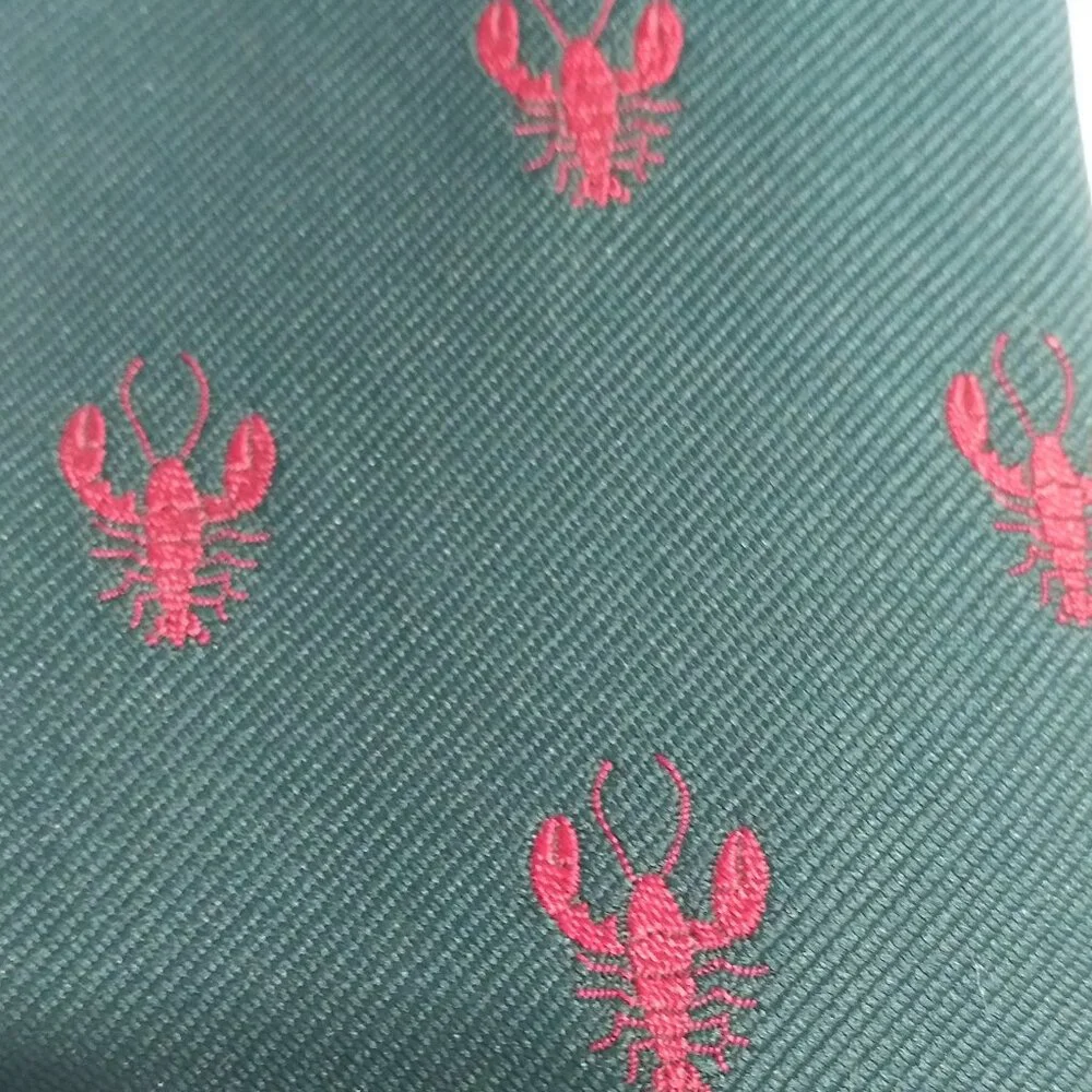 L.L. Bean Green color with embroidered RED LOBSTERS silk tie - Picture 1 of 8